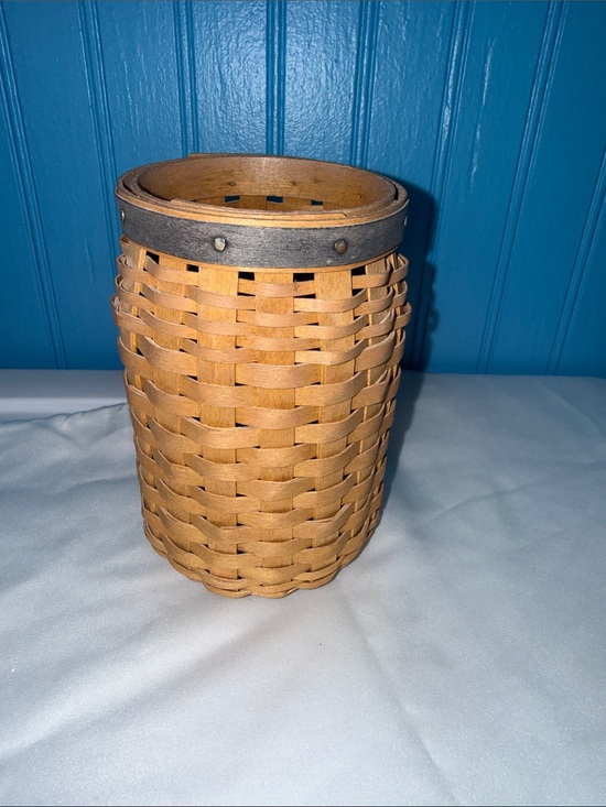 Longaberger Other - 2003 Longaberger Basket with Dark Rim Accent